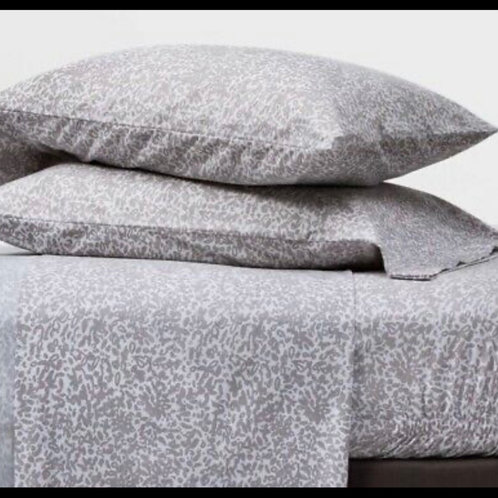 Opalhouse twin xl sheet set- new in package